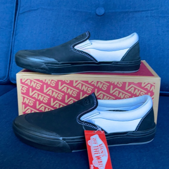 Vans WMNS BMX Slip-On Dak Black/White Sneakers - Picture 2 of 16